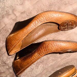 Good preloved condition Tory Burch brown/tan wedges- super comfy